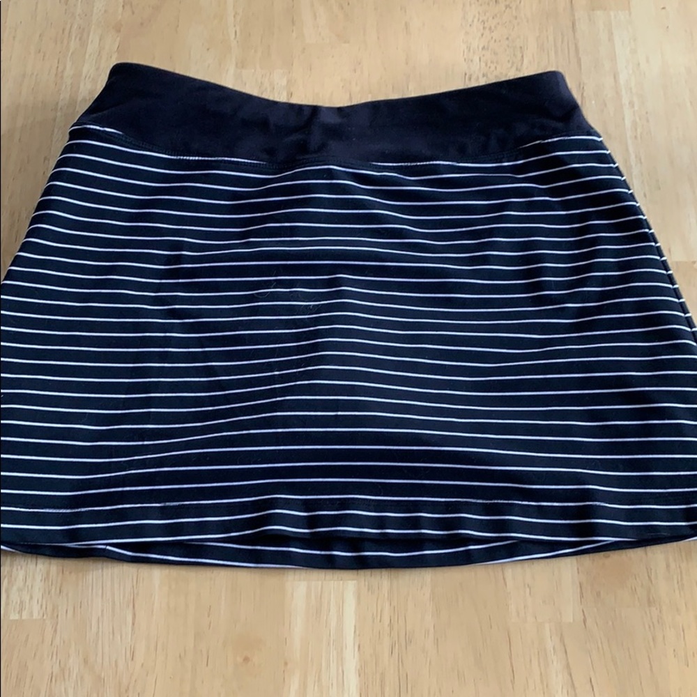 Athleta skirt with short built in